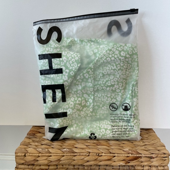 NWOT SheIn 1x Green leopard print dress - Picture 5 of 6